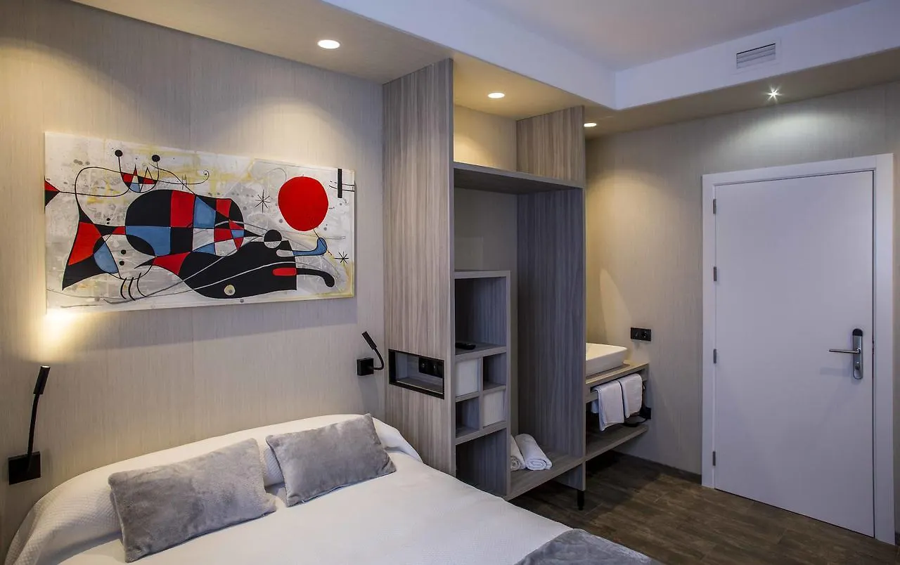 بيت ضيافة Hostal Sevilla Santa Justa - Adults Only إسبانيا